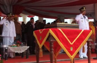 Bupati Suyatno Pimpin Upacara HUT RI ke-73 di Lapangan Taman Budaya