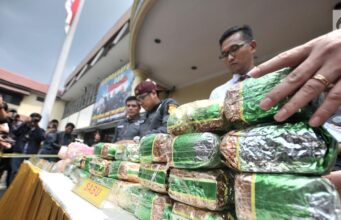 Ungkap Penyelundupan Sabu 44 Kg, Bandar Narkoba Kelas Kakap Langsung Di Buru Polisi Ungkap Penyelundupan Sabu 44 Kg, Bandar Narkoba Kelas Kakap Langsung Di Buru Polisi