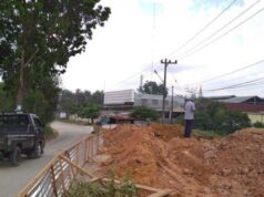 Masih Ingat Longsor Jalan Hangtuah Ujung yang Amblaskan Setengah Badan Jalan? Begini Kondisinya Sekarang Masih Ingat Longsor Jalan Hangtuah Ujung yang Amblaskan Setengah Badan Jalan? Begini Kondisinya Sekarang