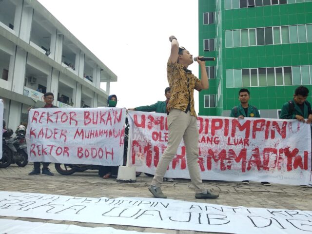 IMM Pekanbaru Aksi di Kampus Utama UMRI, Tuntut Rektor Turun