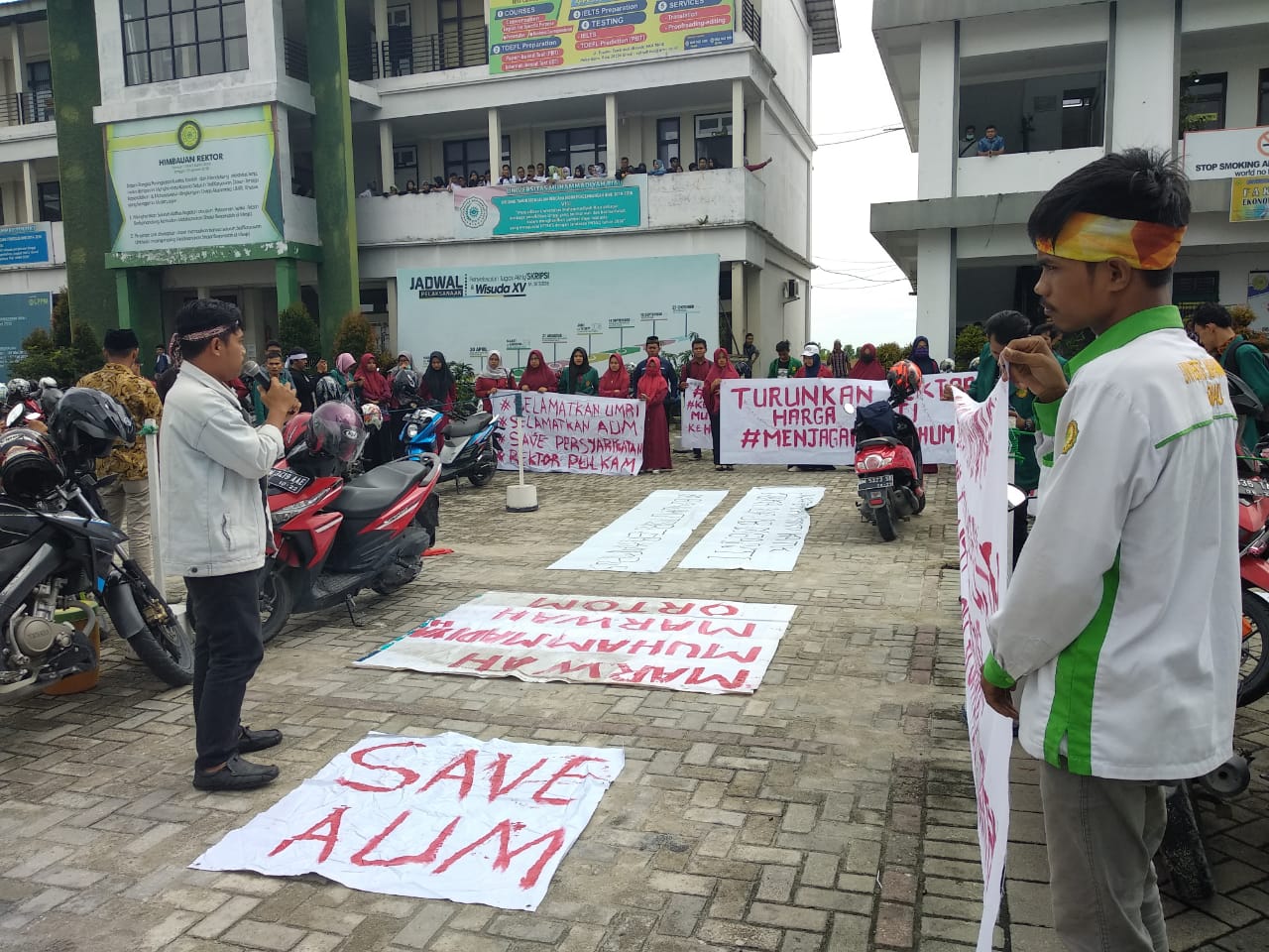 IMM Pekanbaru Aksi di Kampus Utama UMRI, Tuntut Rektor Turun
