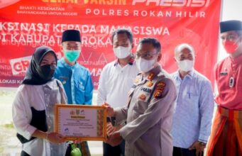 Milenial Rokan Hilir, Mahasiswa dan Polres Gelar Vaksinasi