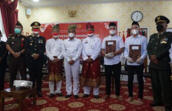 Bupati Afrizal Sintong Serahkan Remisi untuk Narapidana