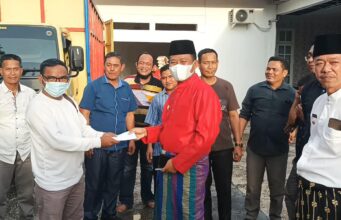 Bupati Afrizal Sintong dan Wabup H. Sulaiman Berikan Bantuan untuk Wartawan