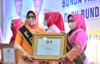 Sanimar Afrizal Resmi Dikukuhkan Sebagai Bunda PAUD Rokan Hilir