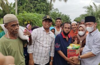 Prihatin, Bupati dan Wabup Rohil Kunjungi Keluarga Korban yang Dimakan Buaya