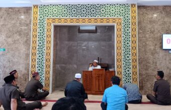 Tausyiah Qobla Dzuhur Disampaikan Ust Syafrinaldi