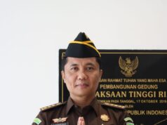 Asisten Intelijen Kejaksaan Tinggi Riau, Marcos Marudut Mangapul Simaremare SH., MH., Mengucapkan Selamat Hari Raya Idul Fitri 1444H/2023M ” Minal ‘aa idiin wal faa iziin, Mohon maaf Lahir dan Batin”