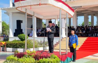 Bupati Afrizal Sintong Bertindak Sebagai Pembina Upacara Peringatan Hari Otonomi Daerah ke-27 dan Hardiknas 2023