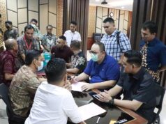 Penyerahan Tersangka dan BB Perkara Tindak Pidana Pemalsuan Dokumen Direktur PT Indosurya Inti Finance