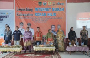 Bupati Afrizal Sintong Resmikan Launching Internet Murah
