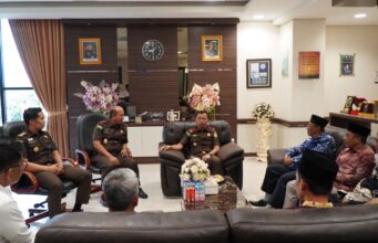 Kajati Supardi Terima Kunker Ketua Komisi I DPRD Riau