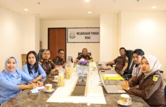 Asisten Pembinaan Kejati Riau Ikuti Webinar Tecnical Meeting Pelaksanaan SKM di Lingkungan Kejaksaan RI 2023