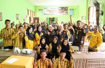 Kejati Riau Gelar Penyuluhan Hukum Program Jaksa Masuk Sekolah di SMK Negeri I Siak