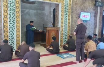 Tausyiah Dzuhur Yang Disampaikan Ust. Chairul Ichwan
