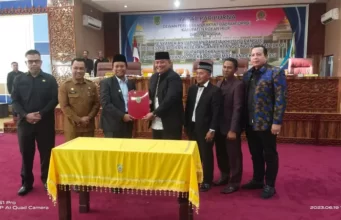 DPRD Rohil Gelar Paripurna Penyampaian Pansus Tentang LKPJ 2022 Dihadiri Wabup H. Sulaiman