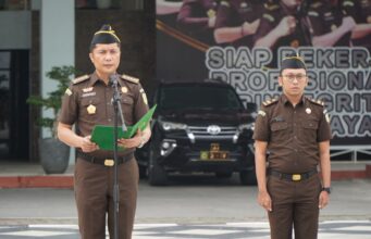 Asisten Intelijen Kejati Riau Jadi Penerima Apel Kerja Pagi