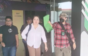 Tim Tabur Kejagung dan Kejati Jatim Berhasil Amankan DPO Terpidana Vinna Sencahero