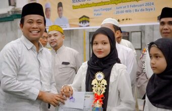 Wabup H. Sulaiman Hadiri Isra Mi’raj dan Penyerahan Hadiah Juara lomba di Masjid Raya Al-Ihsan Bagansiapiapi