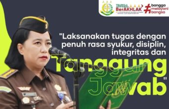 Asisten Pengawasan Kejaksaan Tinggi Riau Penerima Apel Kerja Pagi