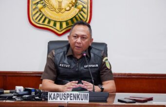 Jaksa Limpahkan Berkas Perkara Tahap II Penyerahan Tersangka dan BB dari Penyidik ke Pengadilan Terhadap 7 Anggota PPLN Kuala Lumpur