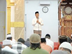 Wabup H. Sulaiman Ikuti Sholat Tarawih Perdana di Masjid Raya Al-Iklas Bagansiapiapi