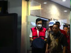 Tim Penyidik Menahan Tersangka HM Selaku Perwakilan PT RBT dalam Perkara Komoditas Timah