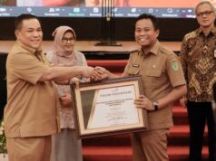 Wabup H. Sulaiman Terima Penghargaan Terbaik III Pekan Grebek Unmet Need dari Pj Gubernur Riau