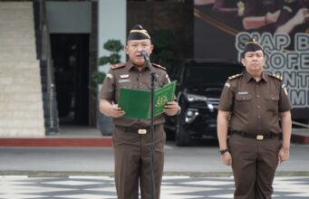 Wakajati Riau Jadi Penerima Apel Kerja Pagi