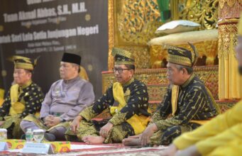 Penganugerahan Gelar Adat Datuk Seri Lela Setia Junjungan Negeri Kepada Tuan Akmal Abbas