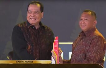 Kajati Bali Ketut Sumedana Raih Best Justice Leadership CNN Award