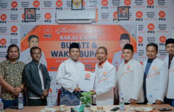 Disambut Aksi Pencat Silat, Wabup H. Sulaiman Resmi Mendaftar Calon Bupati ke Partai PKS