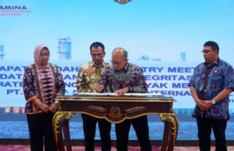 Direktur PPS Jam-Intelijen Tandatangani Pakta Integritas PT Kilang Pertamina Internasional