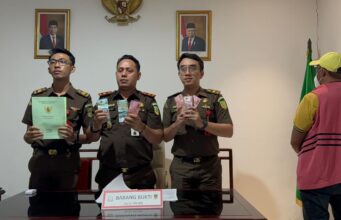 Cabang Kejari Maluku Tengah di Wahai Melakukan Penahanan 2 Tersangka Dugaan Tipikor ADD/DD Negeri Wahai Kecamatan Seram Utara