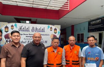 Kejari Inhil Melakukan Penahanan 2 Tersangka Dugaan Tipikor Proyek Peningkatan Jalan Pramuka di Tembilahan Hulu