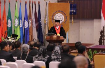 Jaksa Agung RI Beri Ulasan Terhadap Orasi Ilmiah Pengukuhan Profesor Kehormatan Prof. Dr. Bambang Sugeng Rukmono