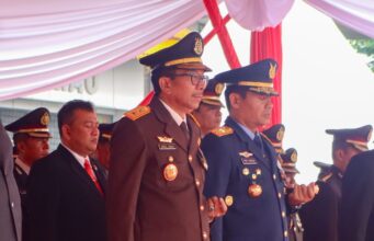 Kajati Riau Hadiri Upacara dan Syukuran Hari Bhayangkara ke-78 Tahun 2024
