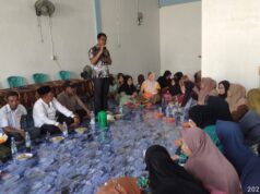 Kunjungi Posko Pemenangan di Labuhan Tangga Kecil, Calon Wakil Bupati Rohil Jhony Charles Disambut Antusias Warga