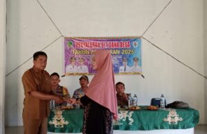 Kepenghuluan Teluk Bano II Salurkan BLT DD tahun 2025 Untuk Membantu Perekonomian Masyarakat Kurang Mampu