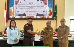 Kajari SBB Tandatangani MoU Dengan Dinsos SBB, Permudah Penerbitan Akte Lahir dan KIA Pada LKSA