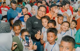 Wabup Jhony Charles Buka O2SD Catur Tingkat SD dan SMP Se-rohil