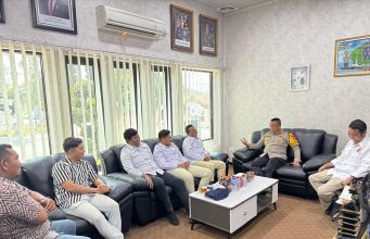 DPC Gerindra Rohil Silahturahmi ke Polres Rohil dalam Rangka HUT Partai Gerindra ke-18